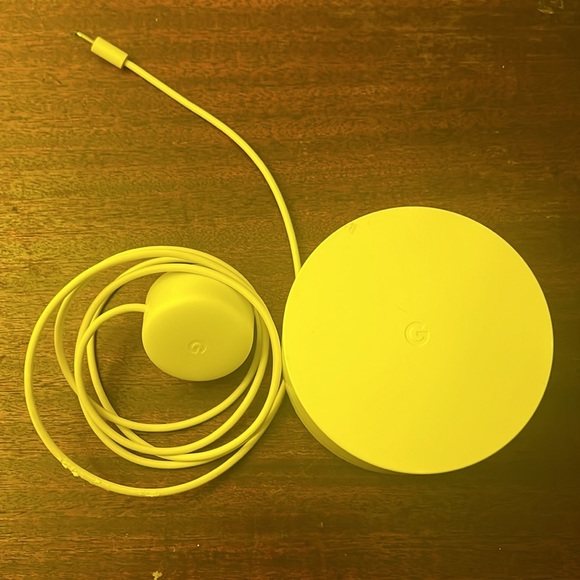 Google WiFi Mesh Router Gen 1 - Picture 2 of 3